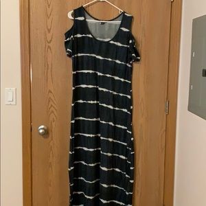 Ladies off shoulder maxi dress💖